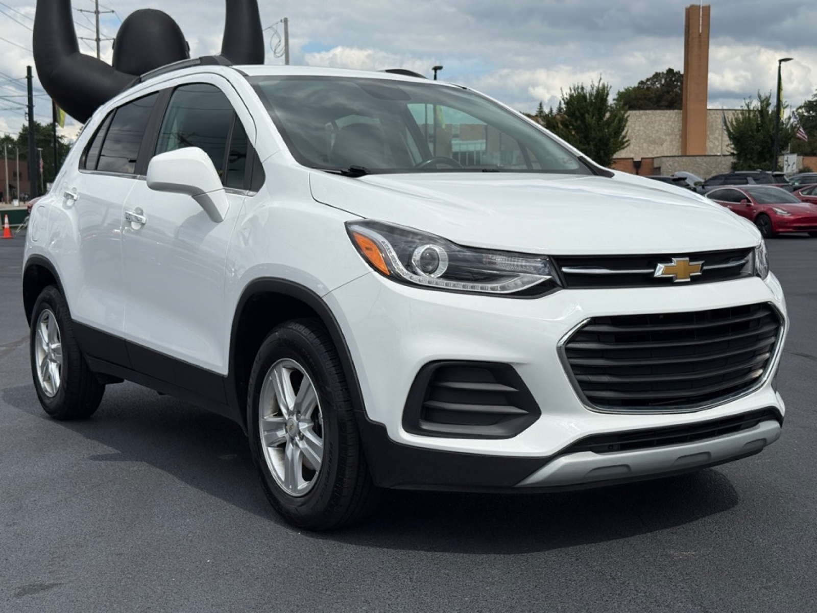 2020 Chevrolet Trax LT photo 2