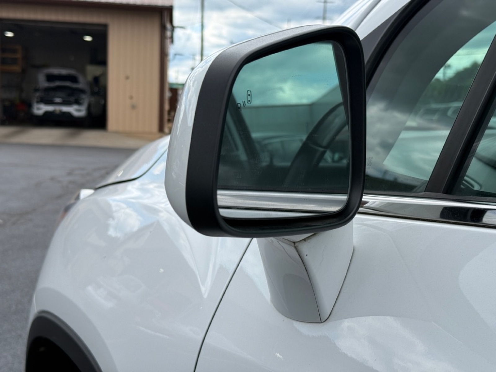 2020 Chevrolet Trax LT photo 32