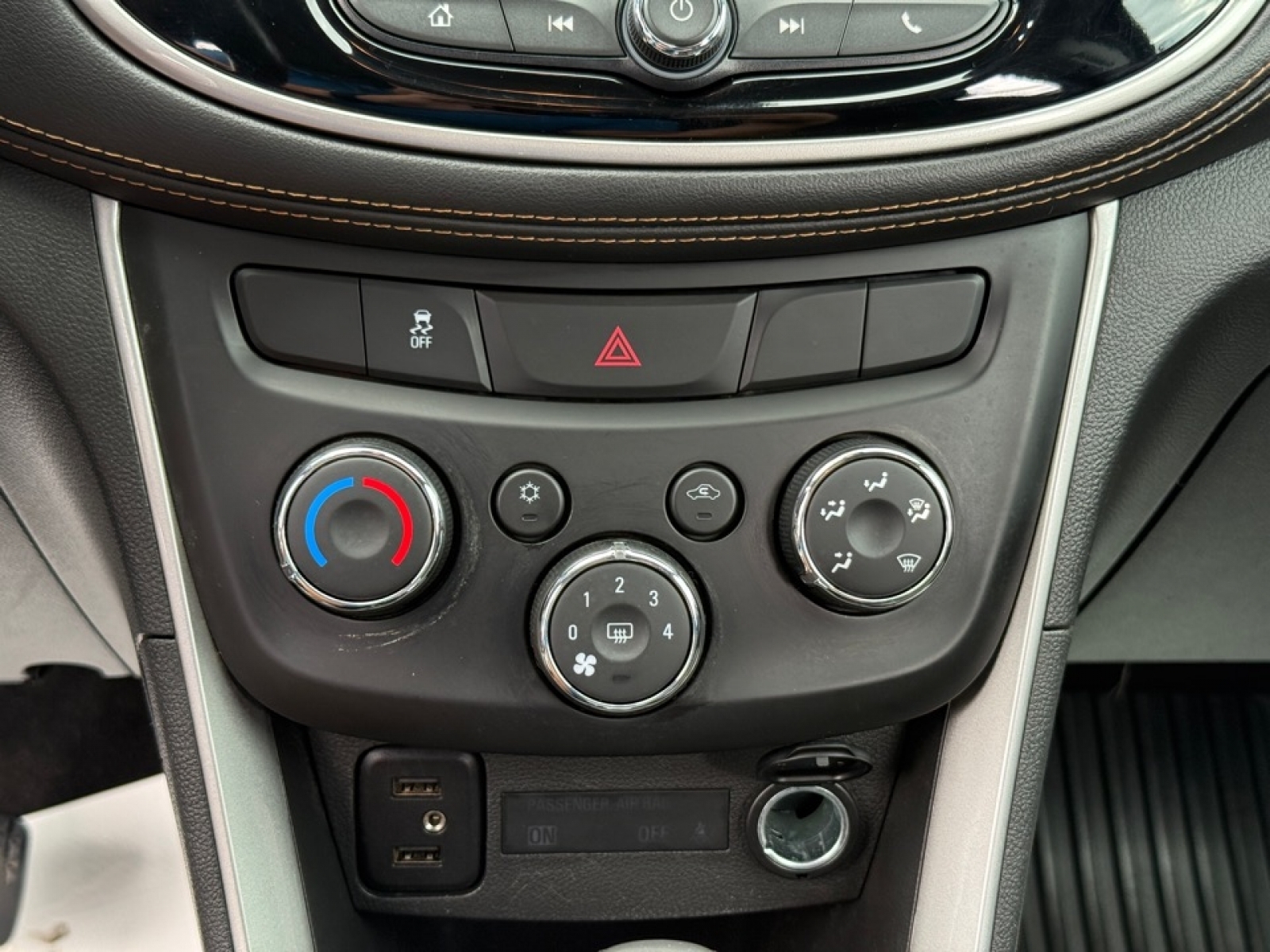 2020 Chevrolet Trax LT photo 26