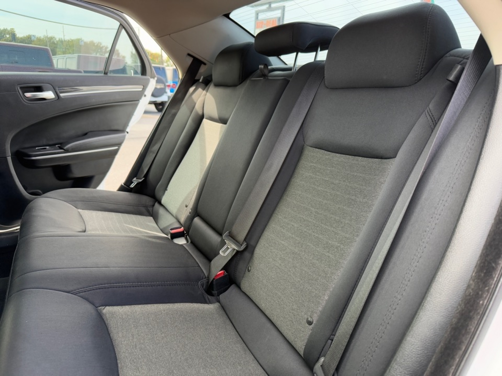 2020 Chrysler 300 Touring, 39015, Photo