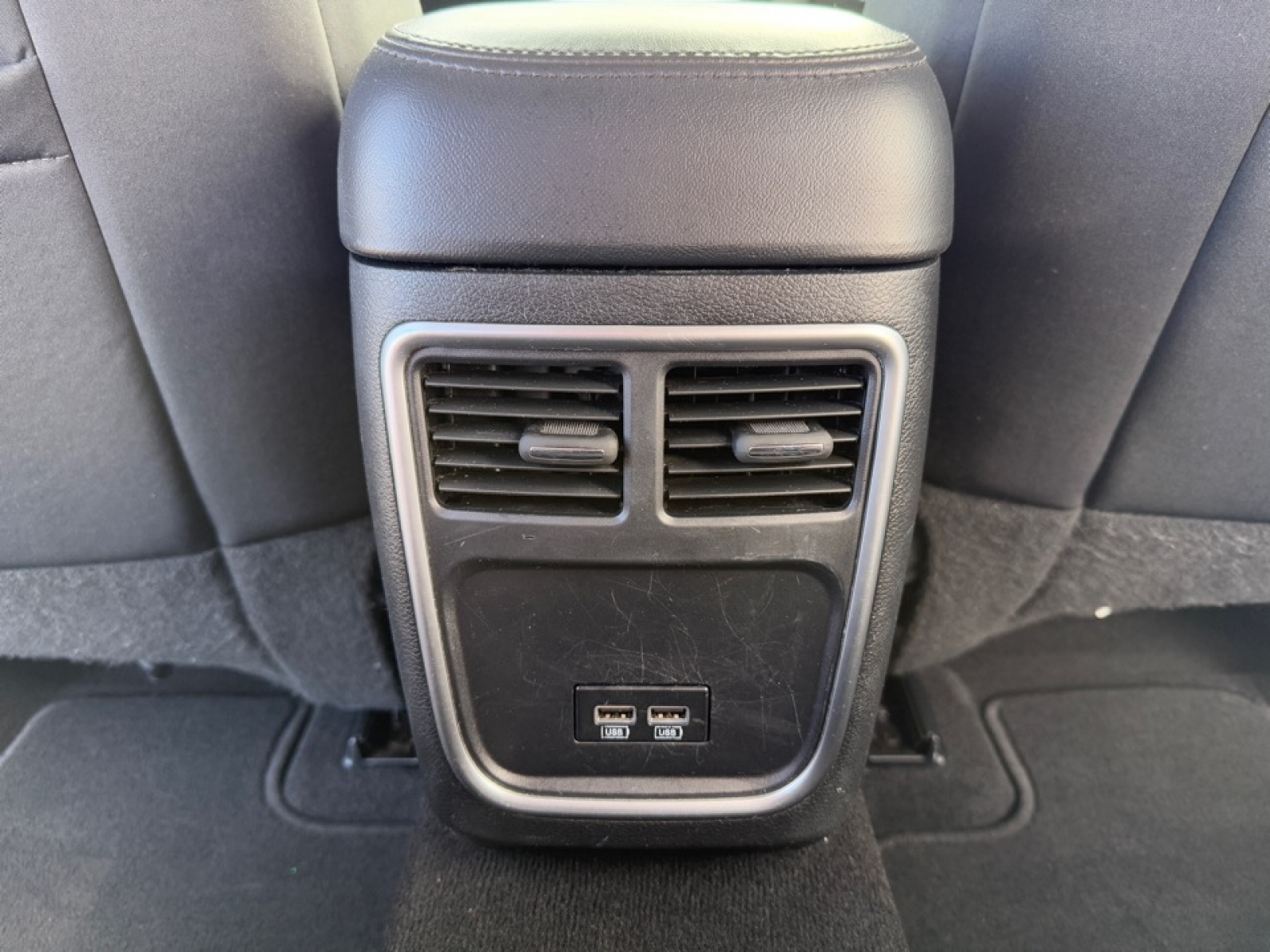 2020 Chrysler 300 Touring, 39015, Photo