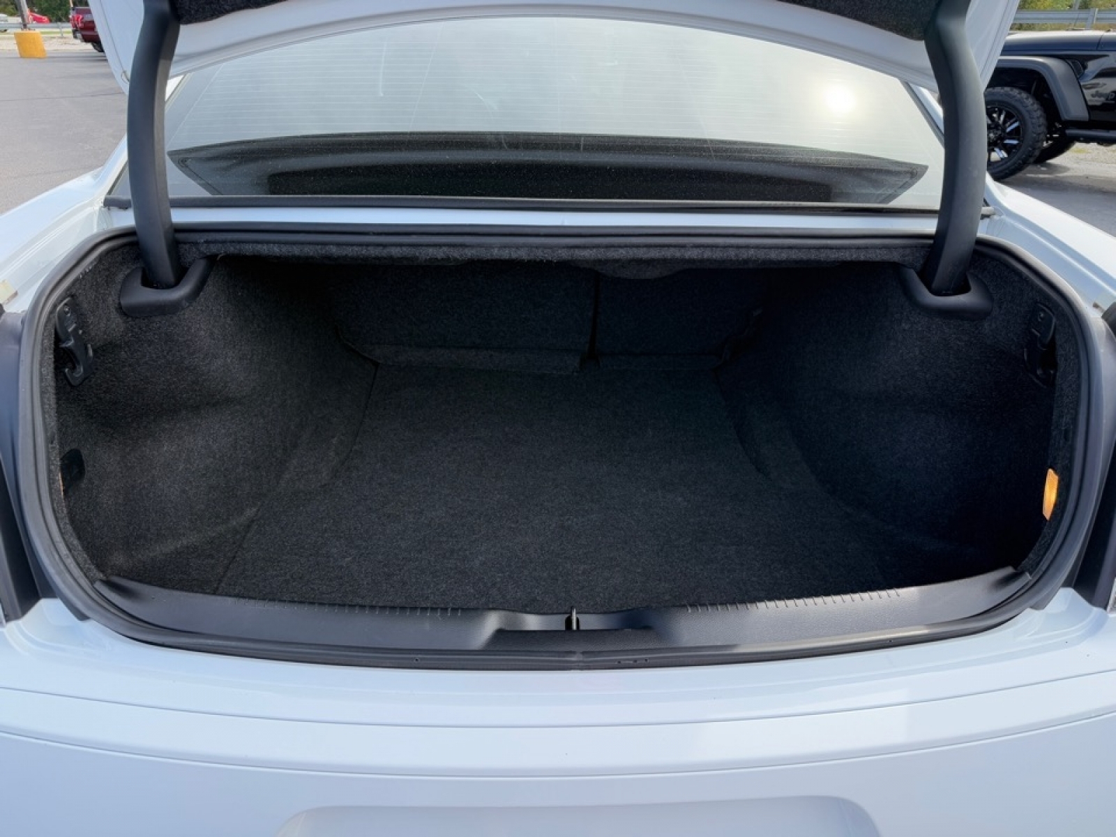 2020 Chrysler 300 Touring, 39015, Photo