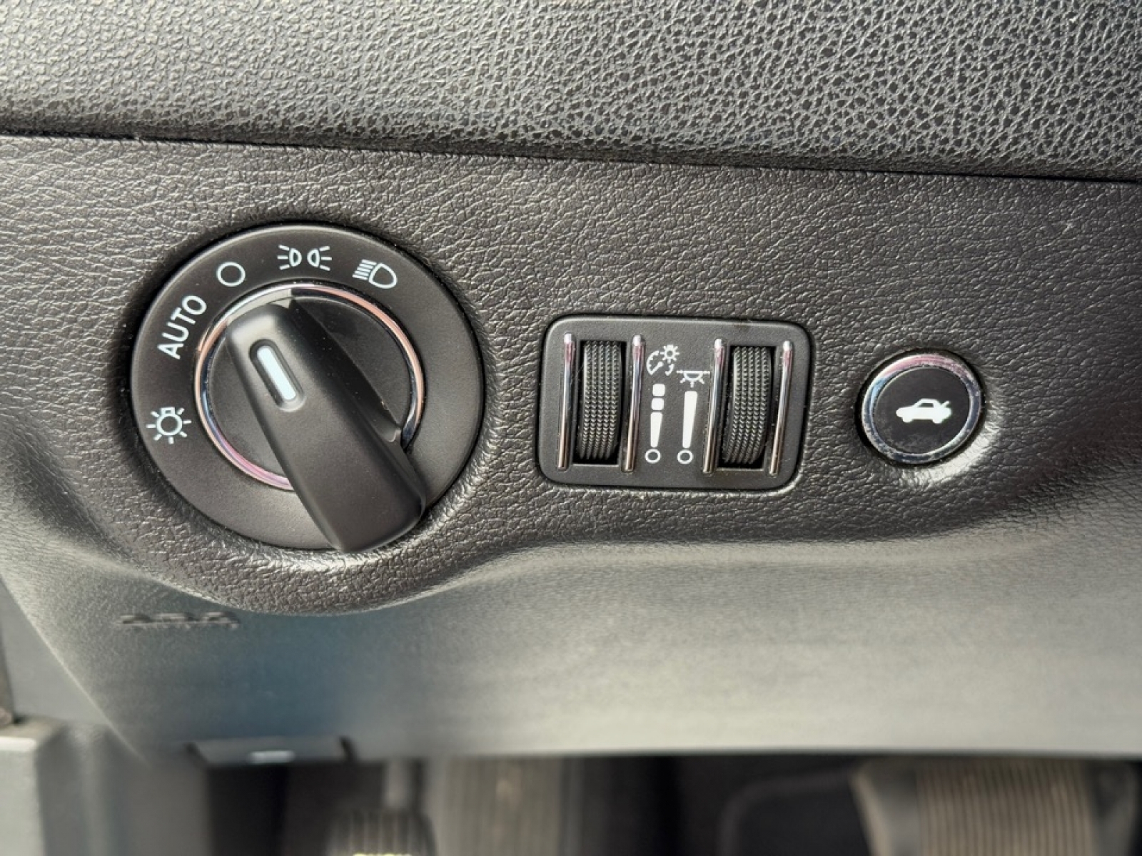 2020 Chrysler 300 Touring, 39015, Photo