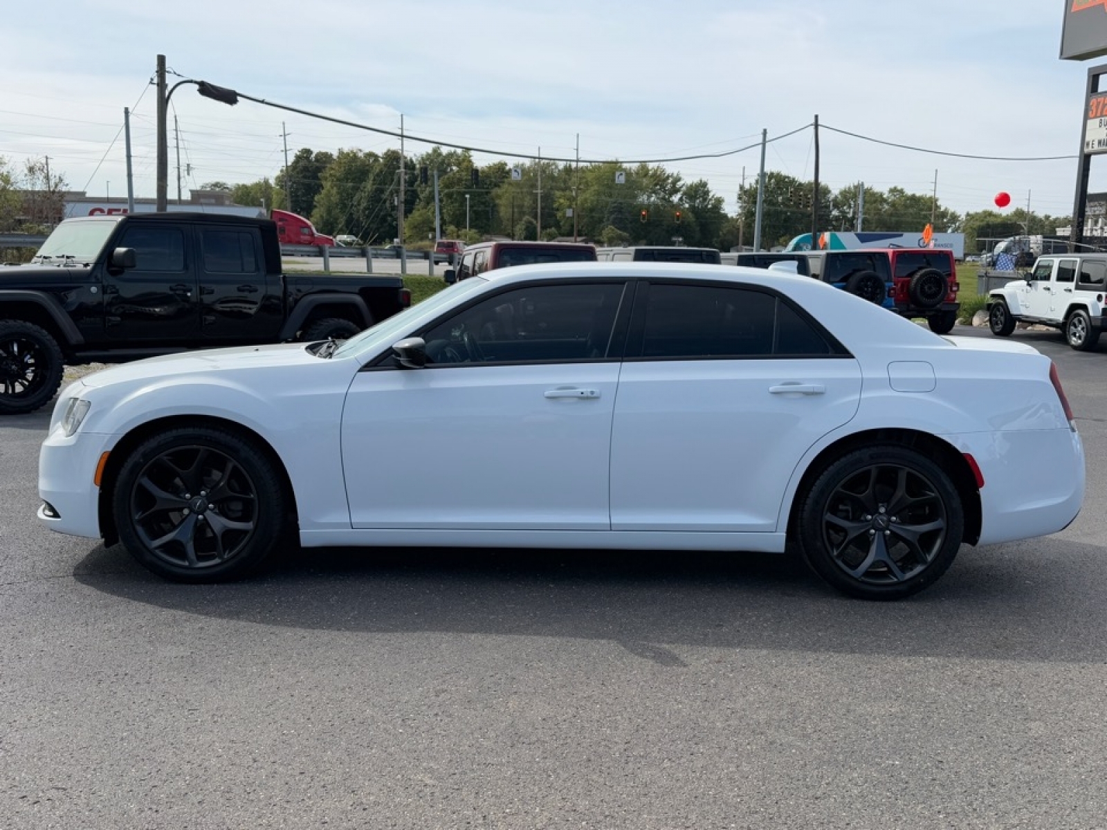 2020 Chrysler 300 Touring, 39015, Photo