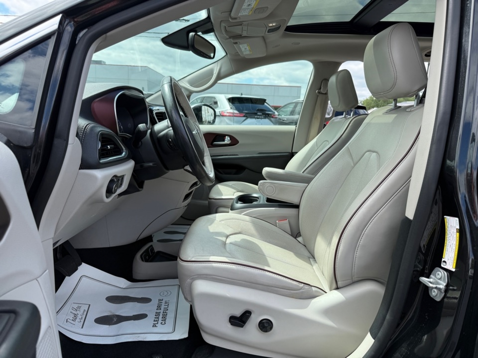 2020 Chrysler Pacifica Limited photo 10