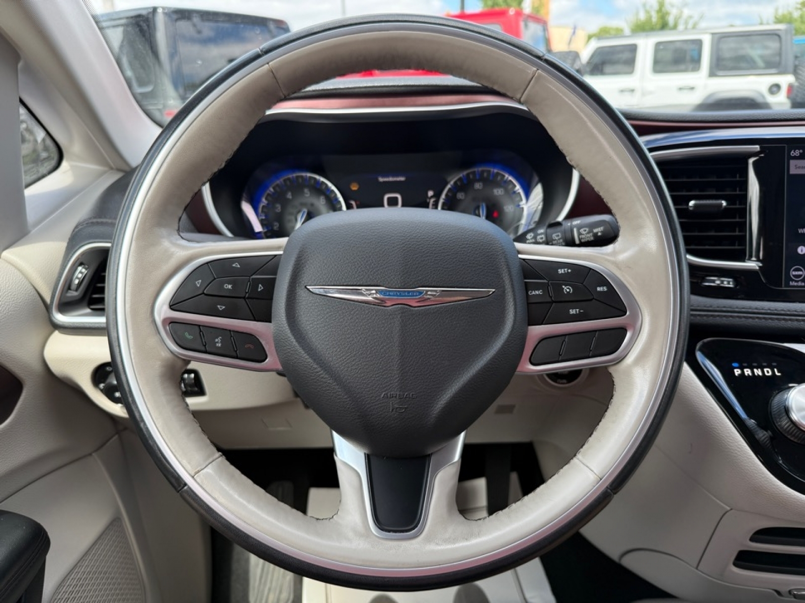 2020 Chrysler Pacifica Limited photo 21