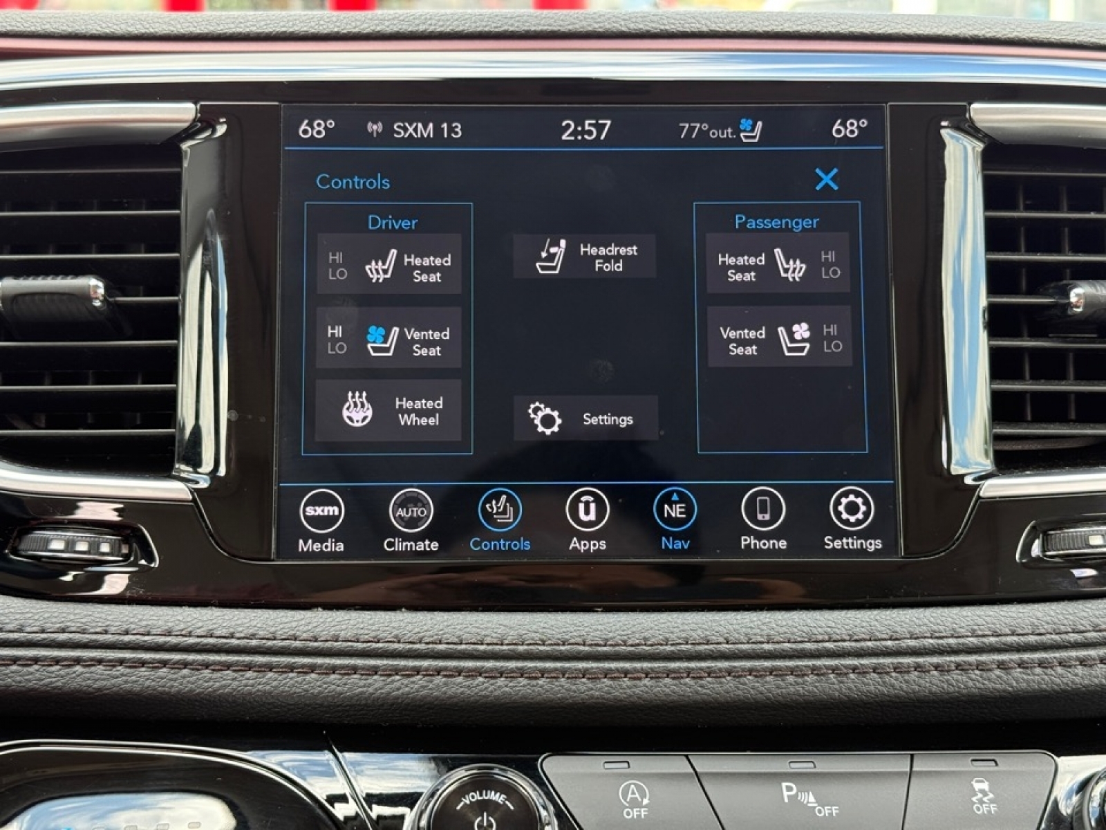 2020 Chrysler Pacifica Limited photo 28