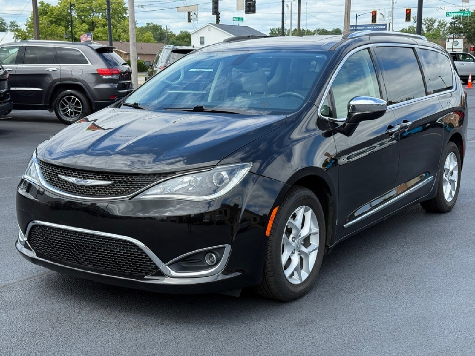 2020 Chrysler Pacifica Limited photo 4