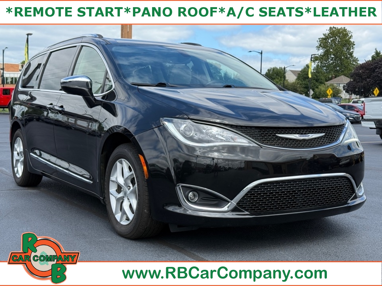 2023 Chrysler Pacifica Touring L, 38644, Photo 1
