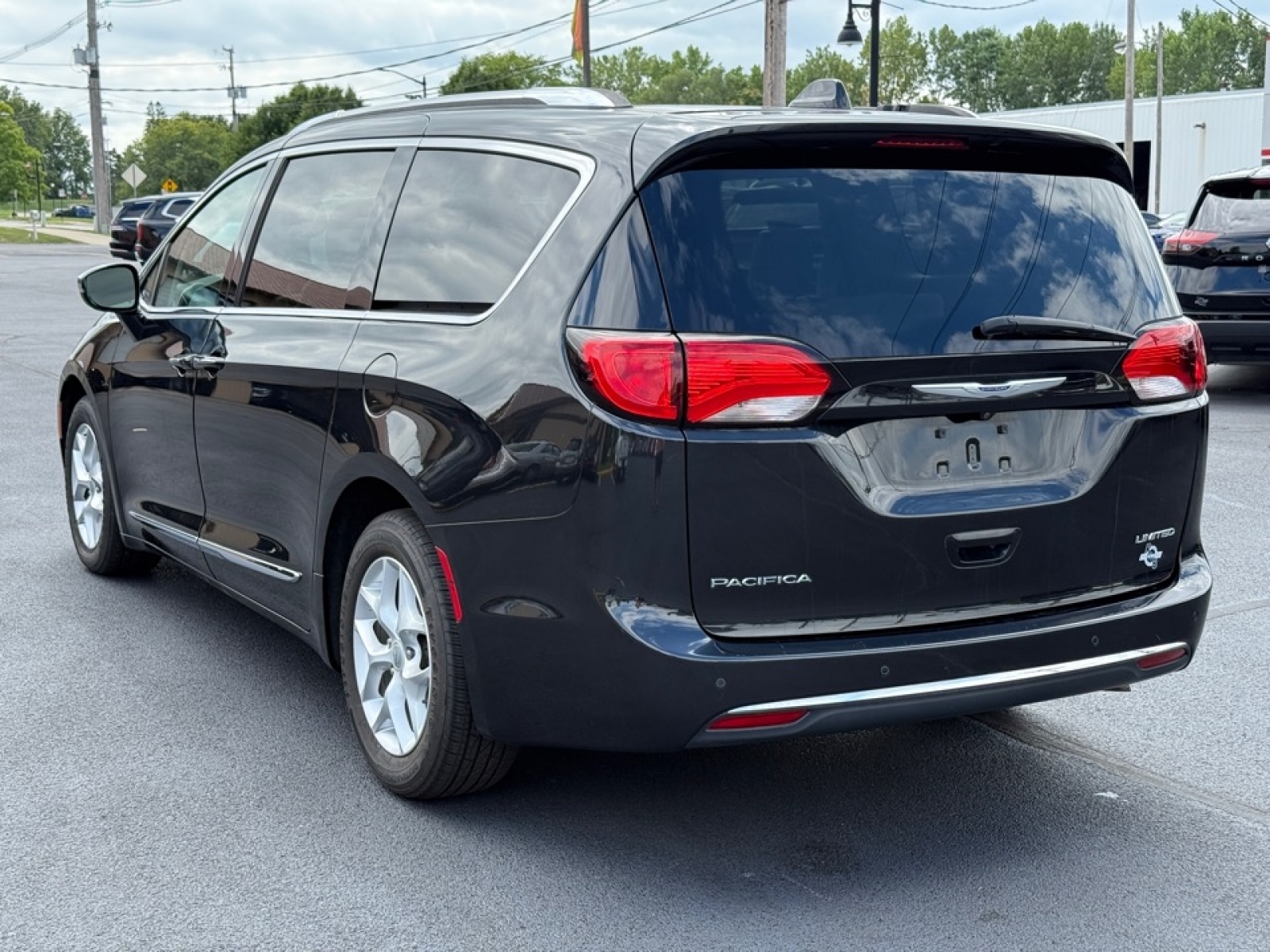 2020 Chrysler Pacifica Limited photo 6