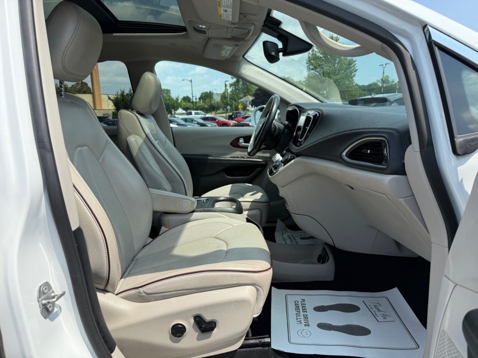 2020 Chrysler Pacifica Limited photo 11
