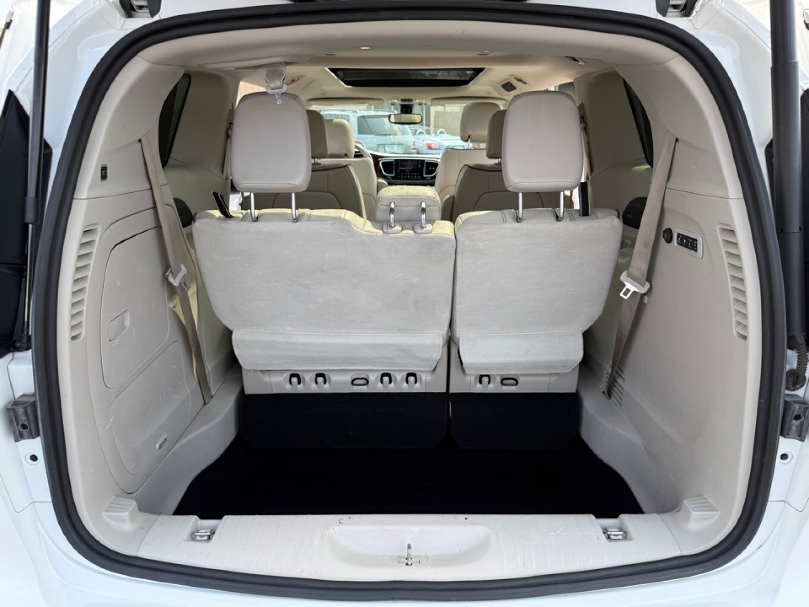 2020 Chrysler Pacifica Limited photo 35
