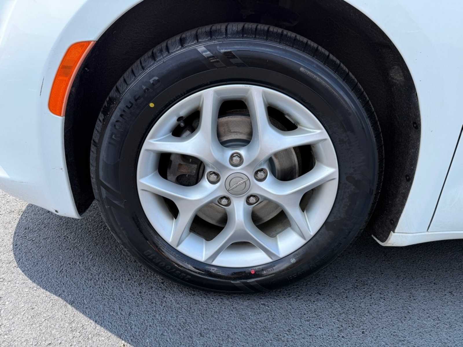 2020 Chrysler Pacifica Limited photo 38