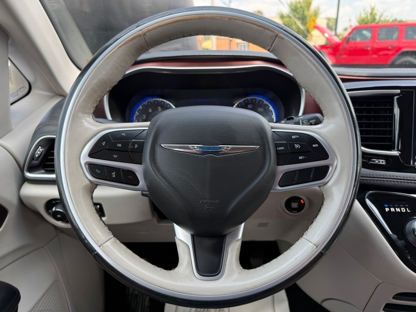 2020 Chrysler Pacifica Limited photo 21