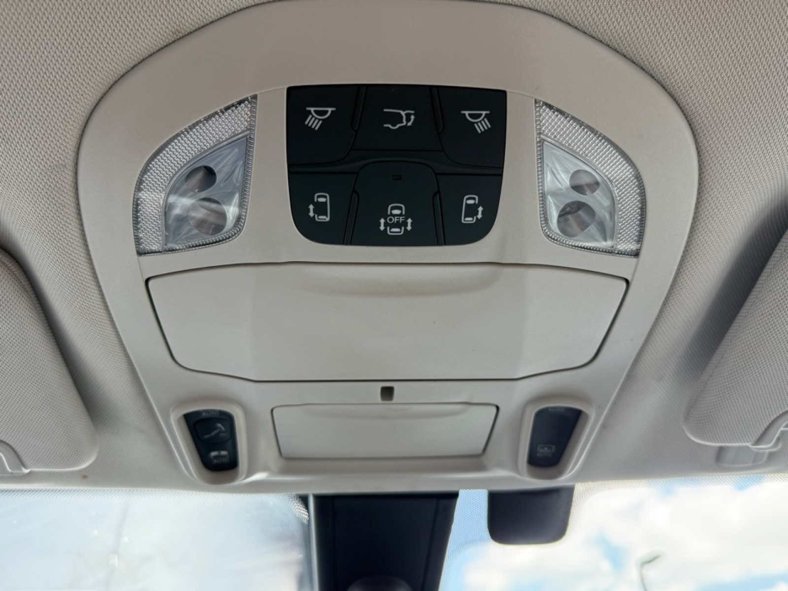 2020 Chrysler Pacifica Limited photo 33