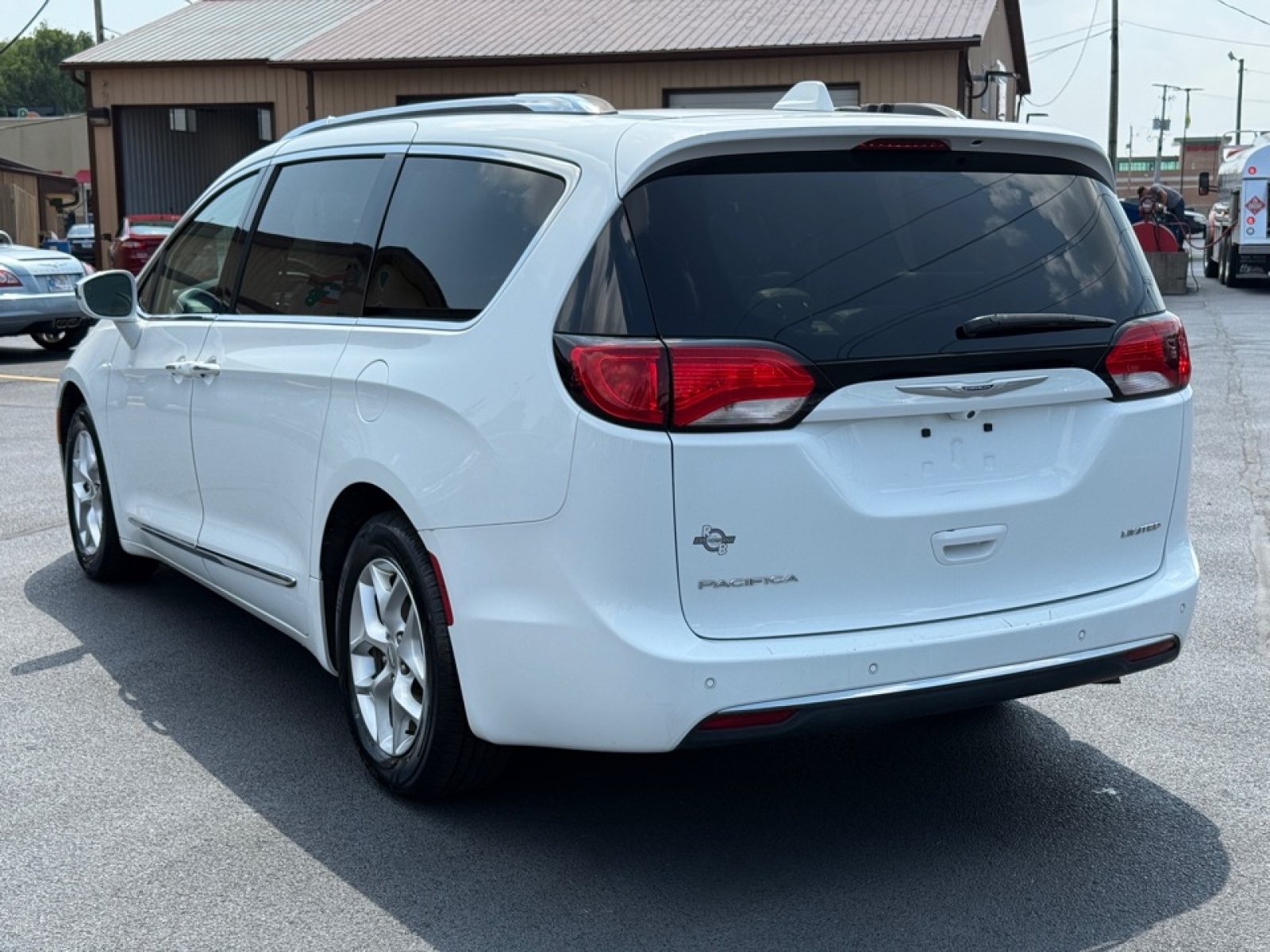 2020 Chrysler Pacifica Limited photo 6