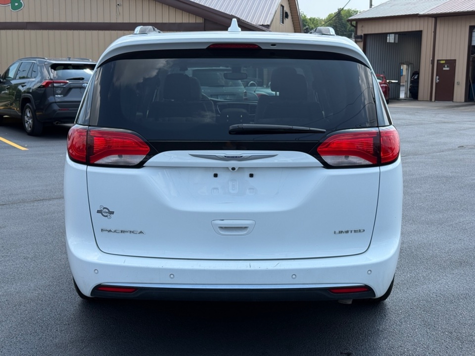 2020 Chrysler Pacifica Limited photo 7