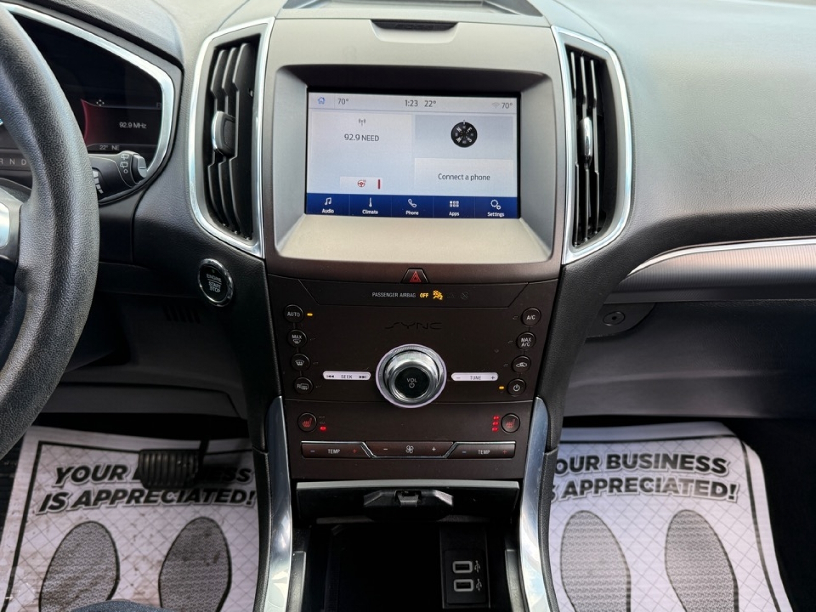 2020 Ford Edge Titanium, 39244, Photo