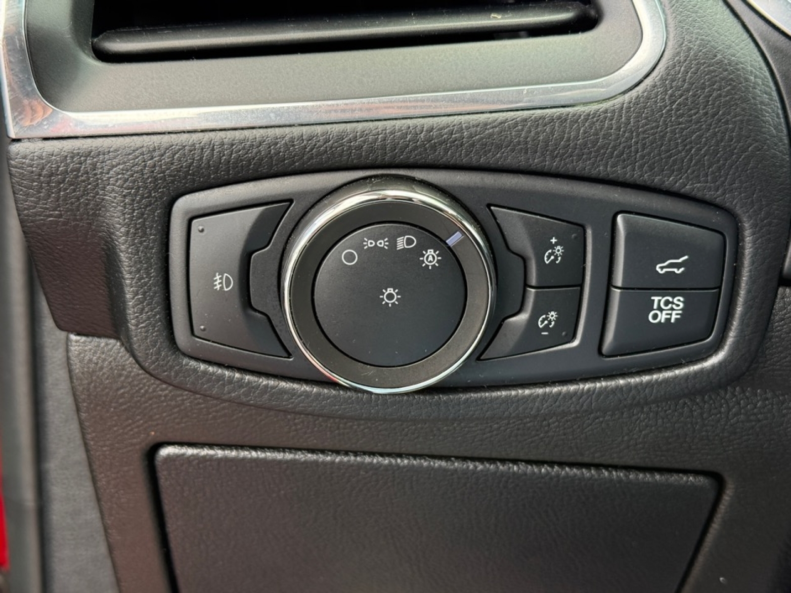 2020 Ford Edge Titanium, 39244, Photo