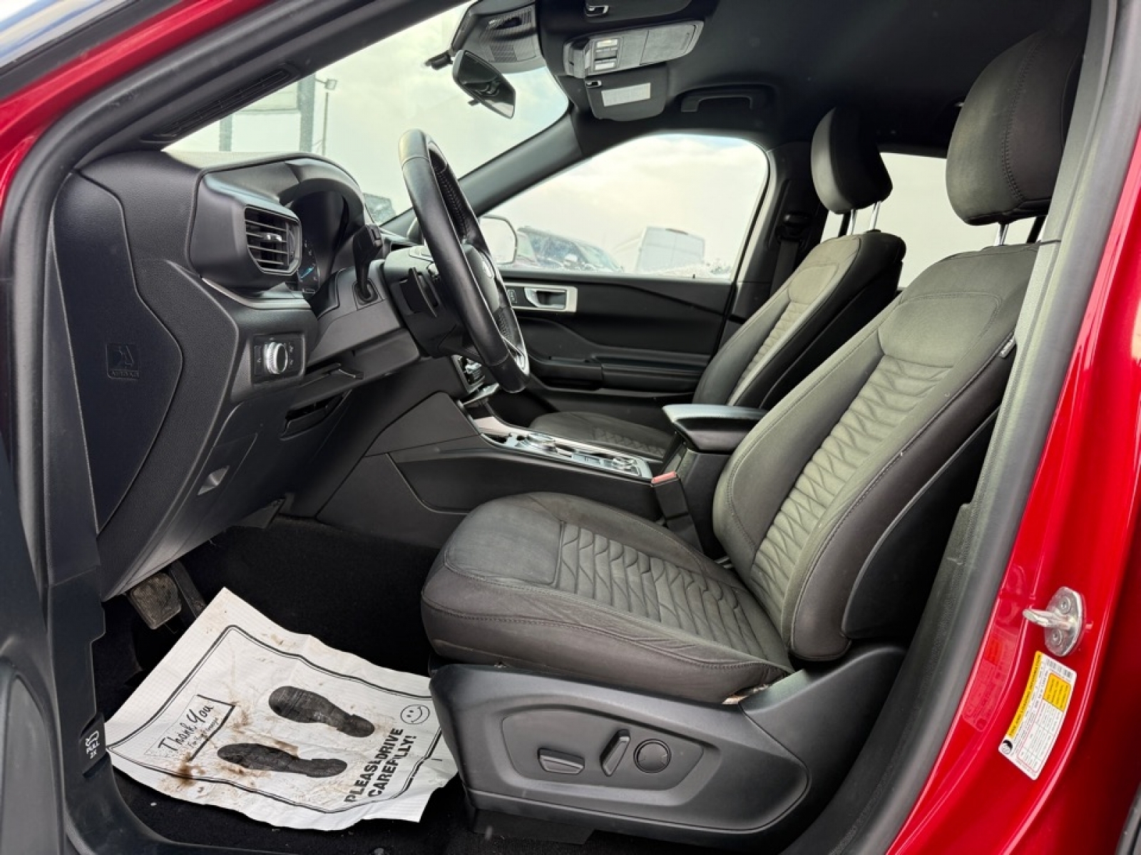 2020 Ford Explorer XLT, 37667A, Photo