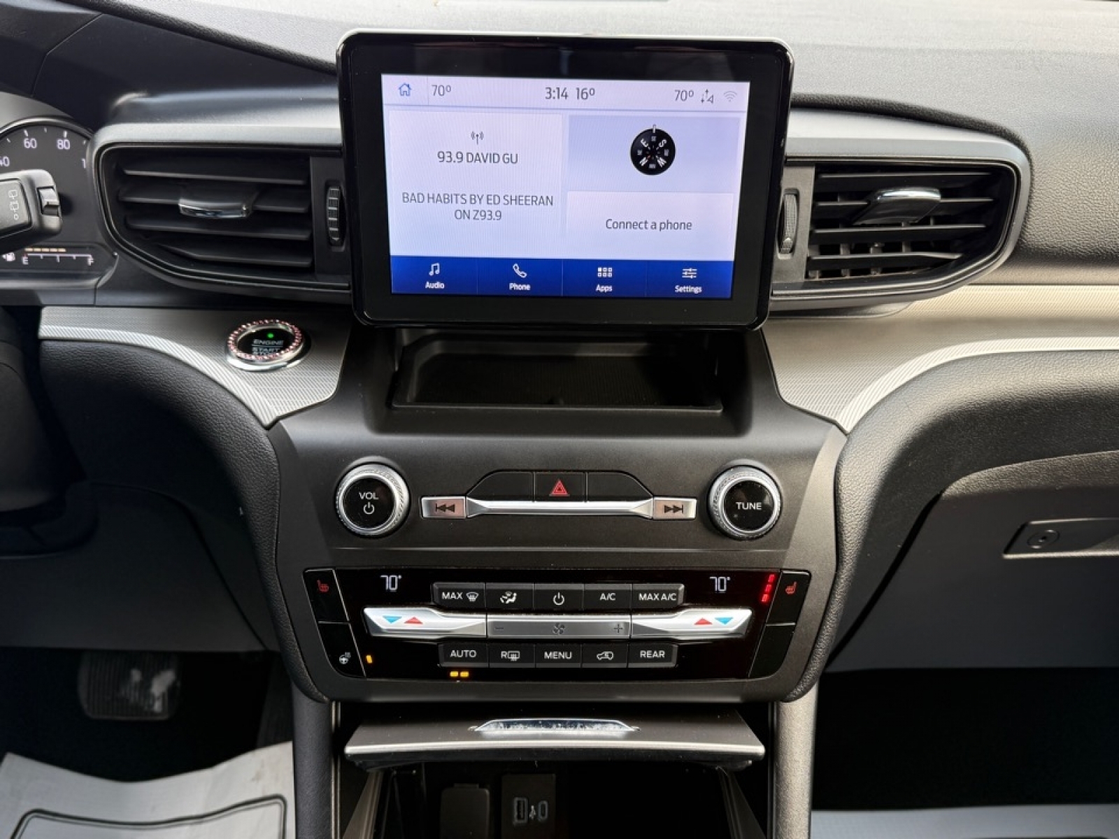 2020 Ford Explorer XLT, 37667A, Photo