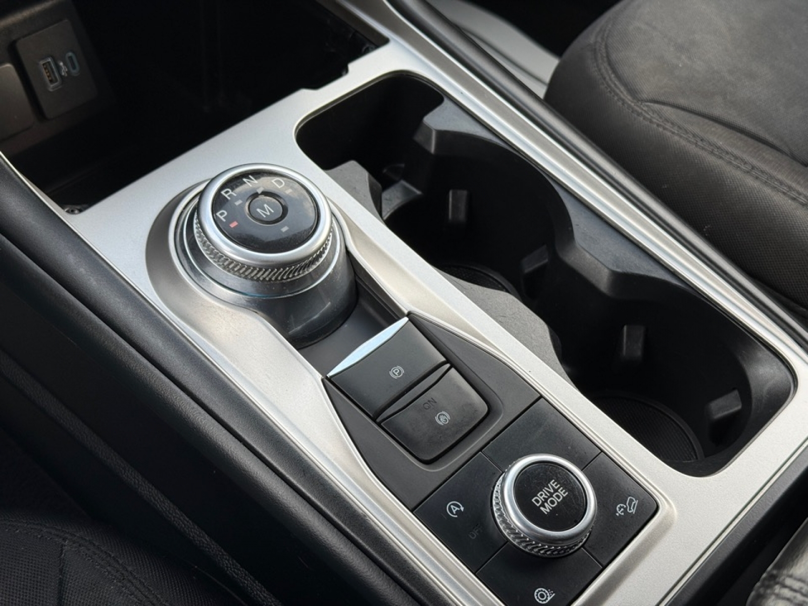 2020 Ford Explorer XLT, 37667A, Photo