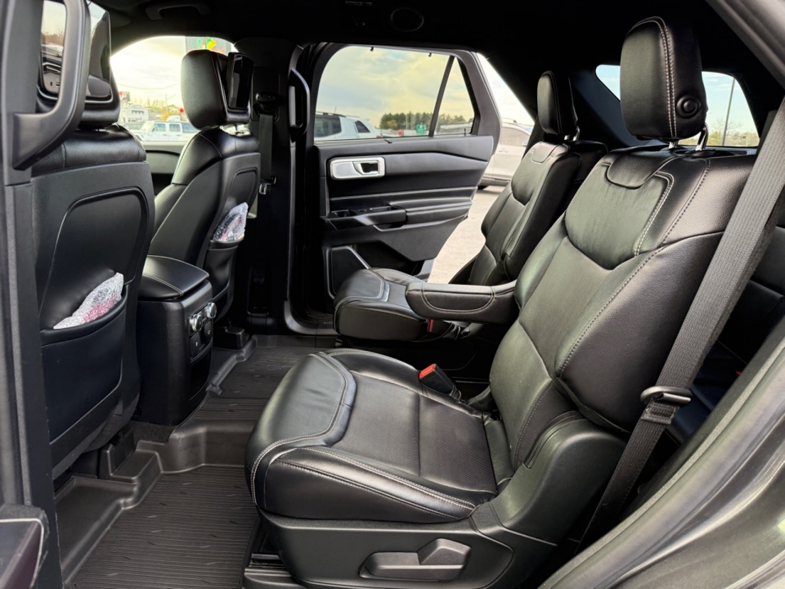 2020 Ford Explorer ST, 38846, Photo