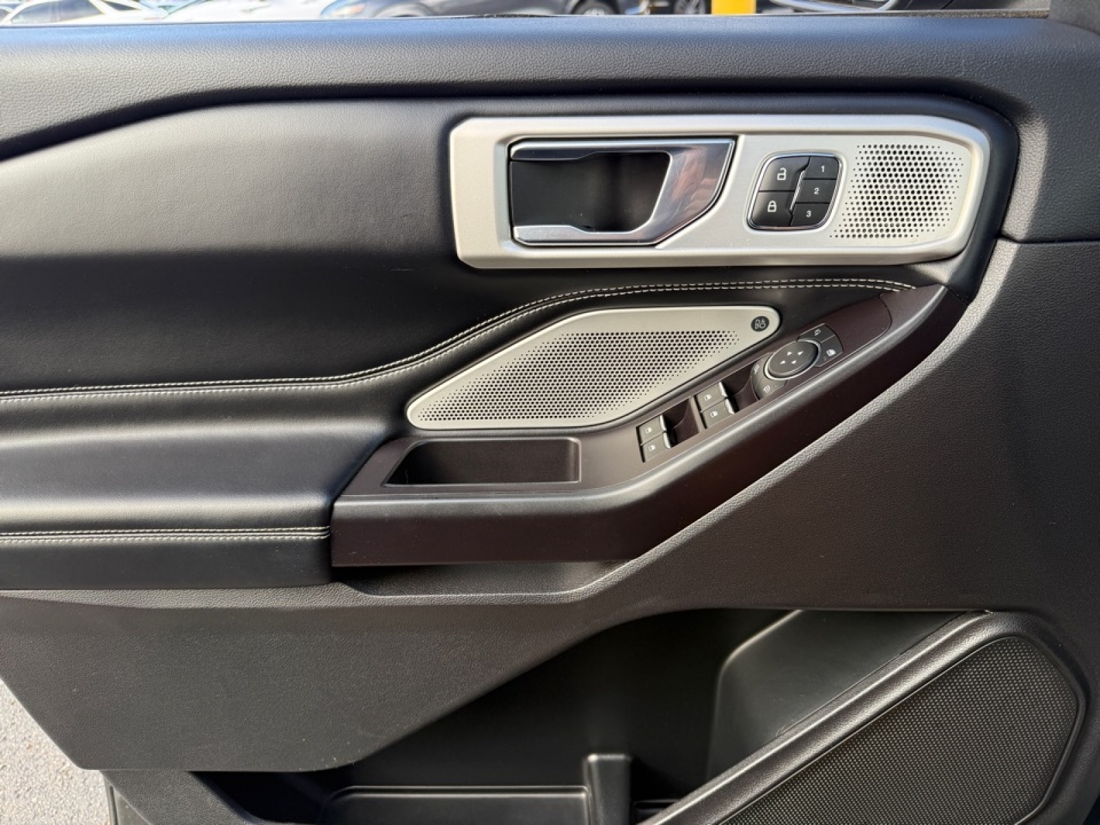 2020 Ford Explorer ST, 38846, Photo