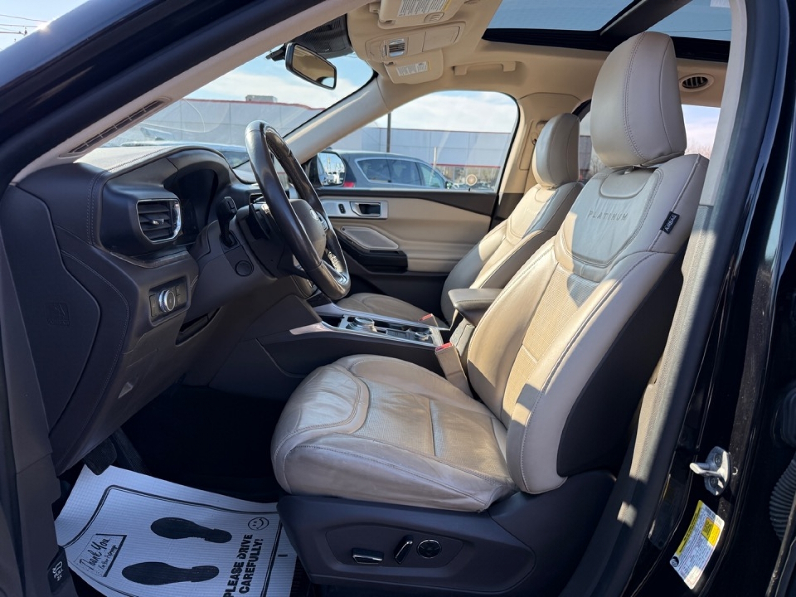 2020 Ford Explorer Platinum, 39528, Photo