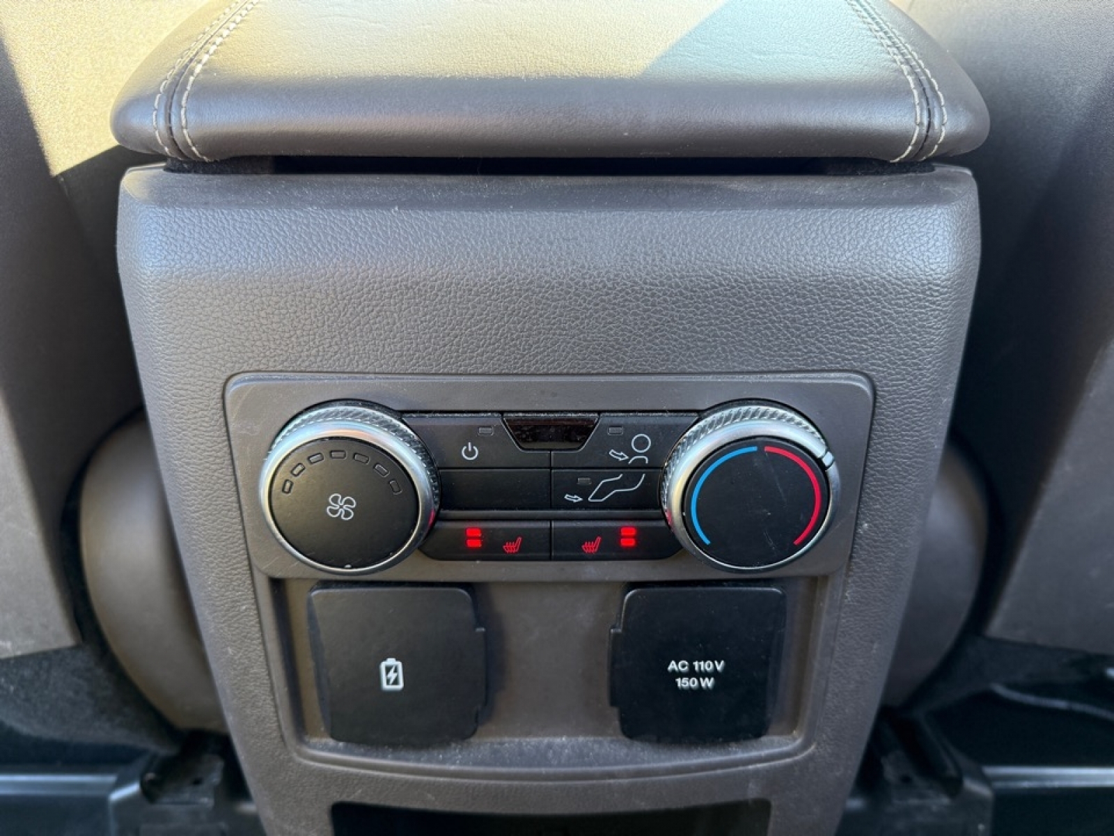 2020 Ford Explorer Platinum, 39528, Photo