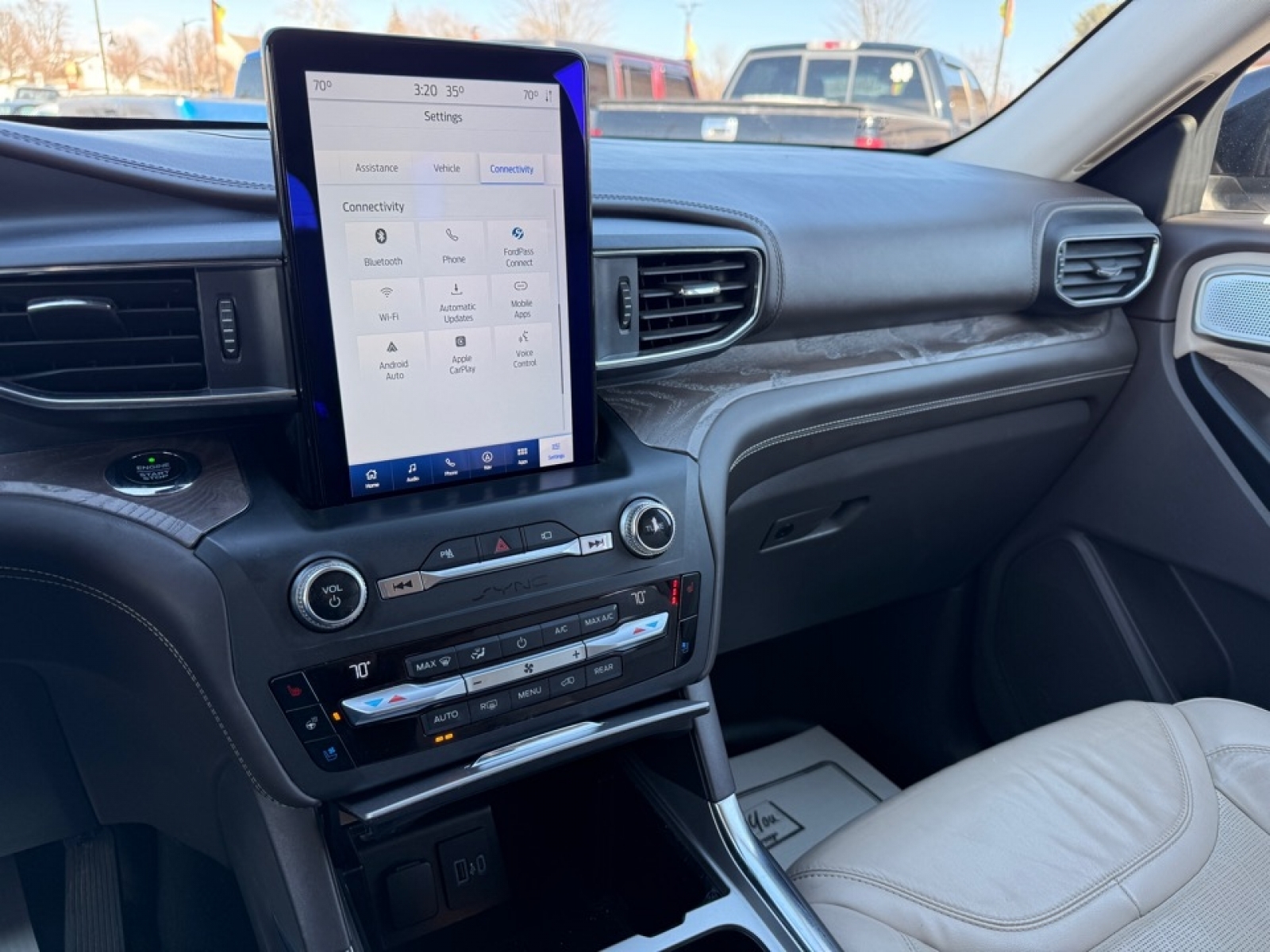 2020 Ford Explorer Platinum, 39528, Photo