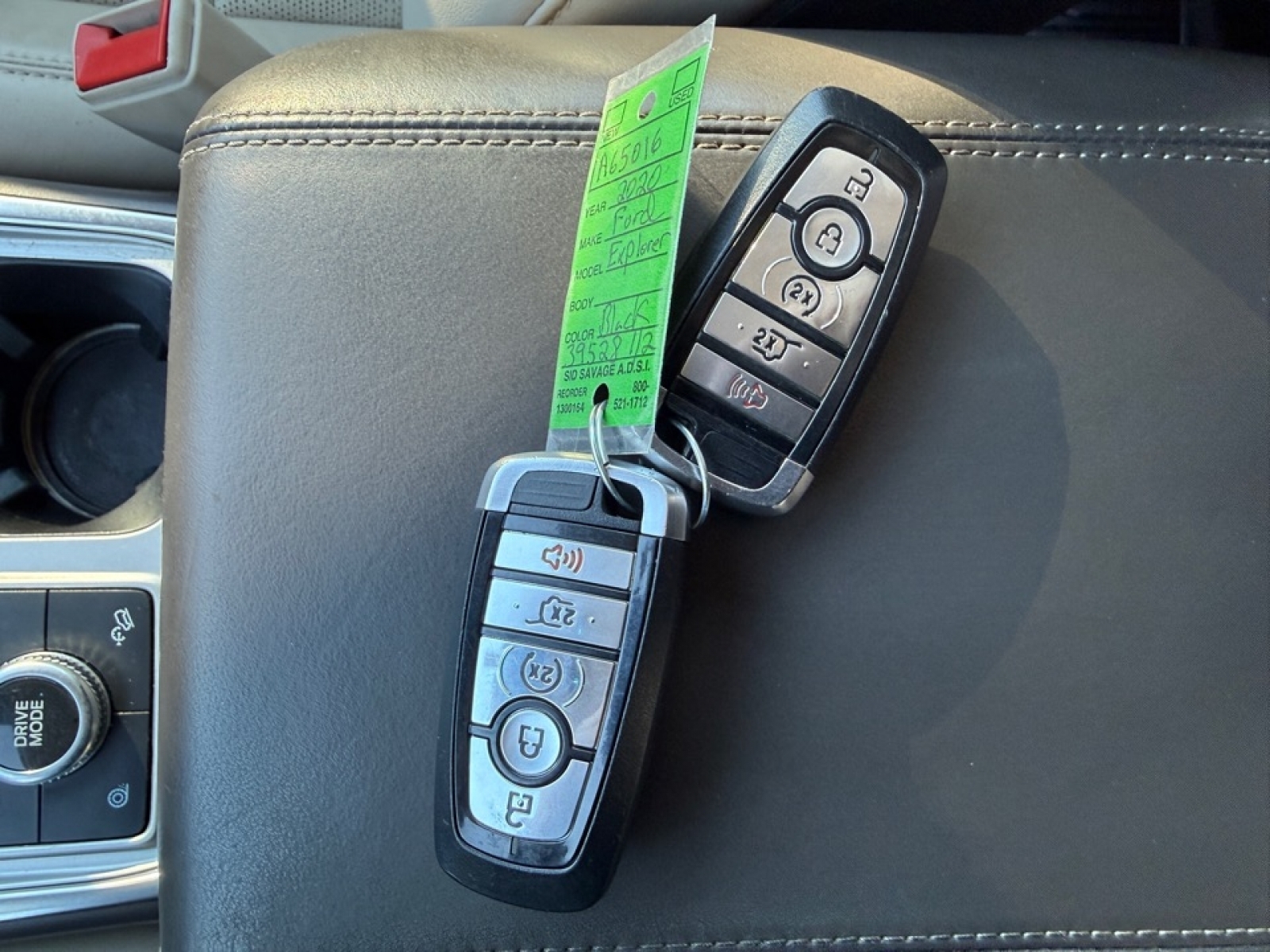 2020 Ford Explorer Platinum, 39528, Photo