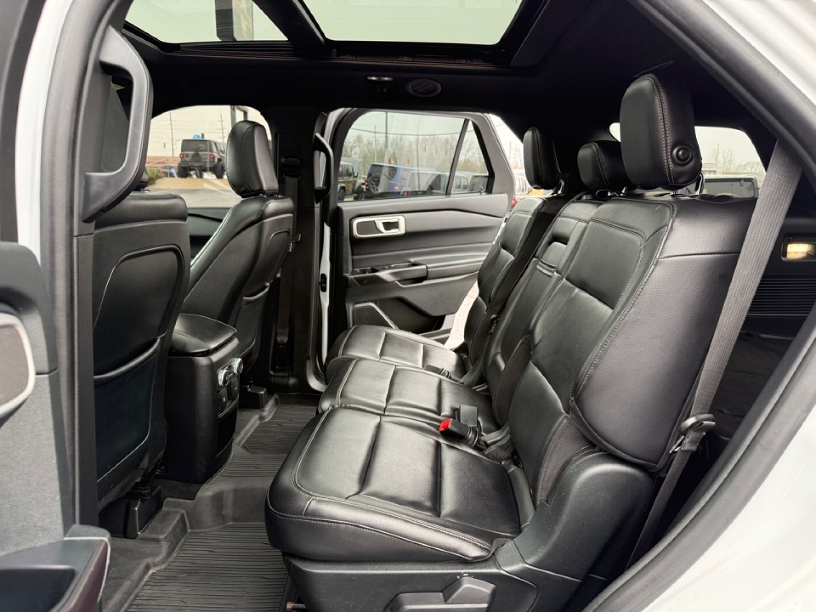 2020 Ford Explorer XLT, 39551, Photo