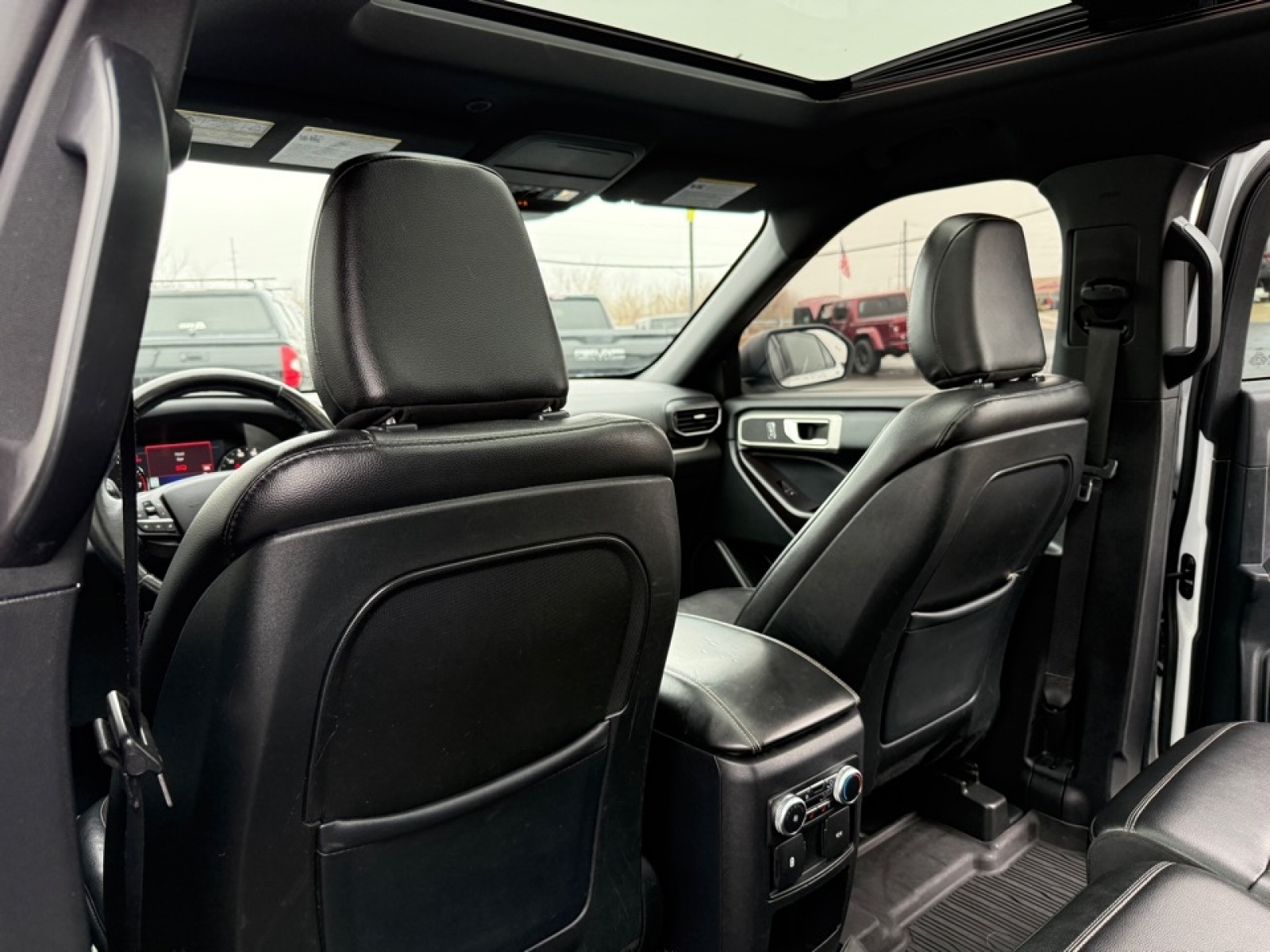 2020 Ford Explorer XLT, 39551, Photo