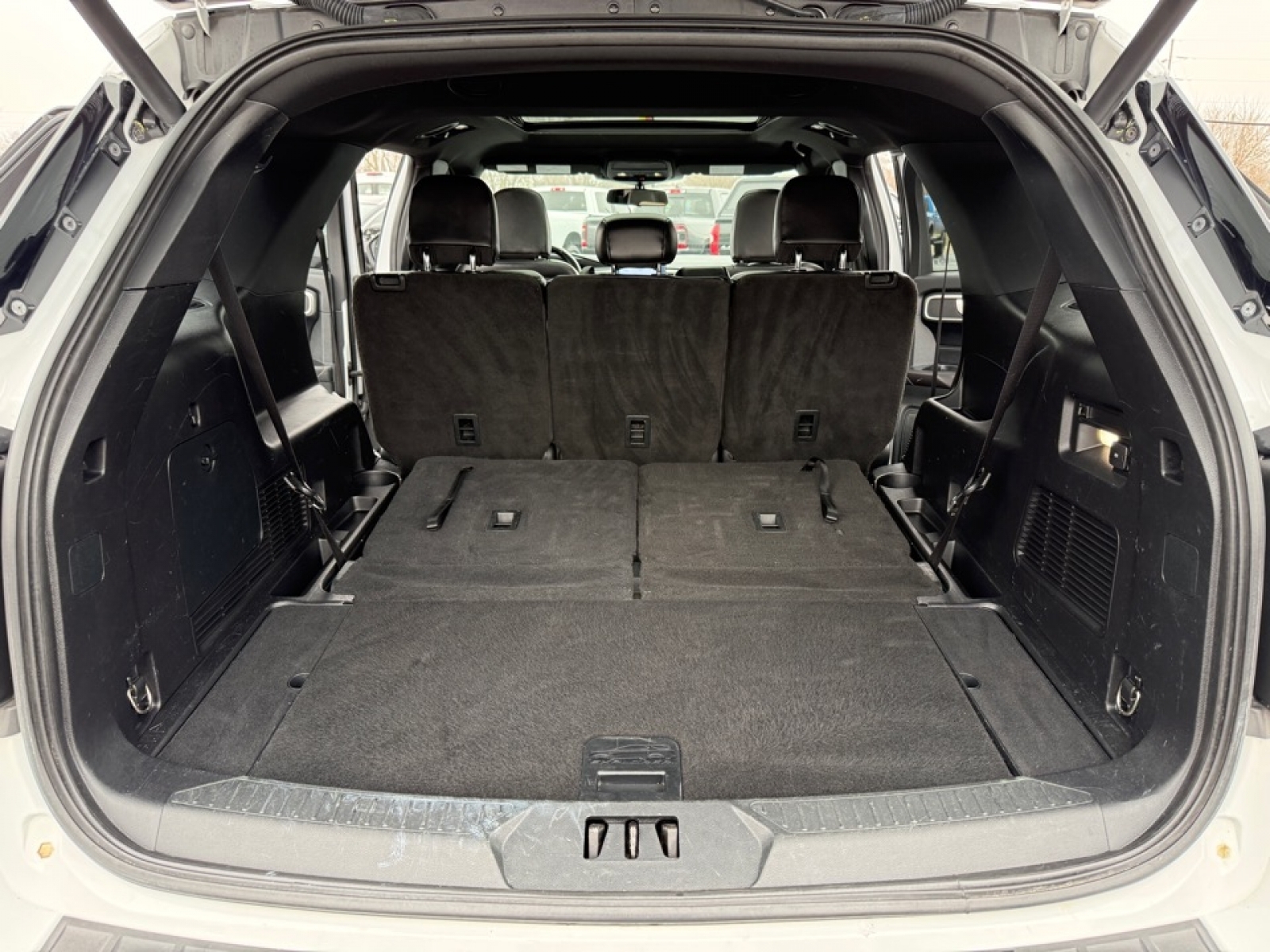 2020 Ford Explorer XLT, 39551, Photo