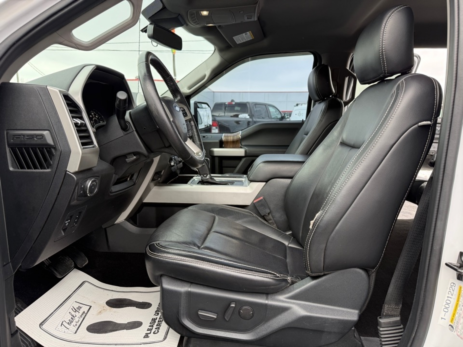 2020 Ford F-150 LARIAT, 39506, Photo