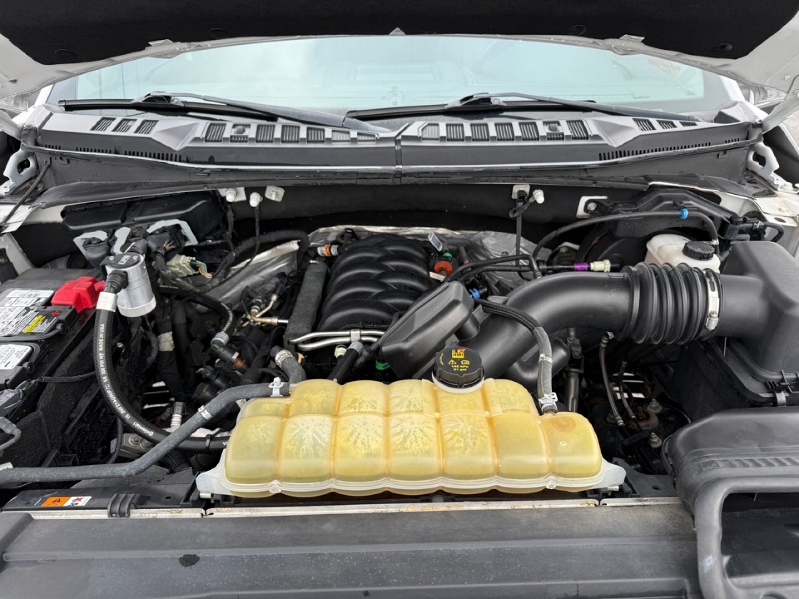 2020 Ford F-150 LARIAT, 39506, Photo