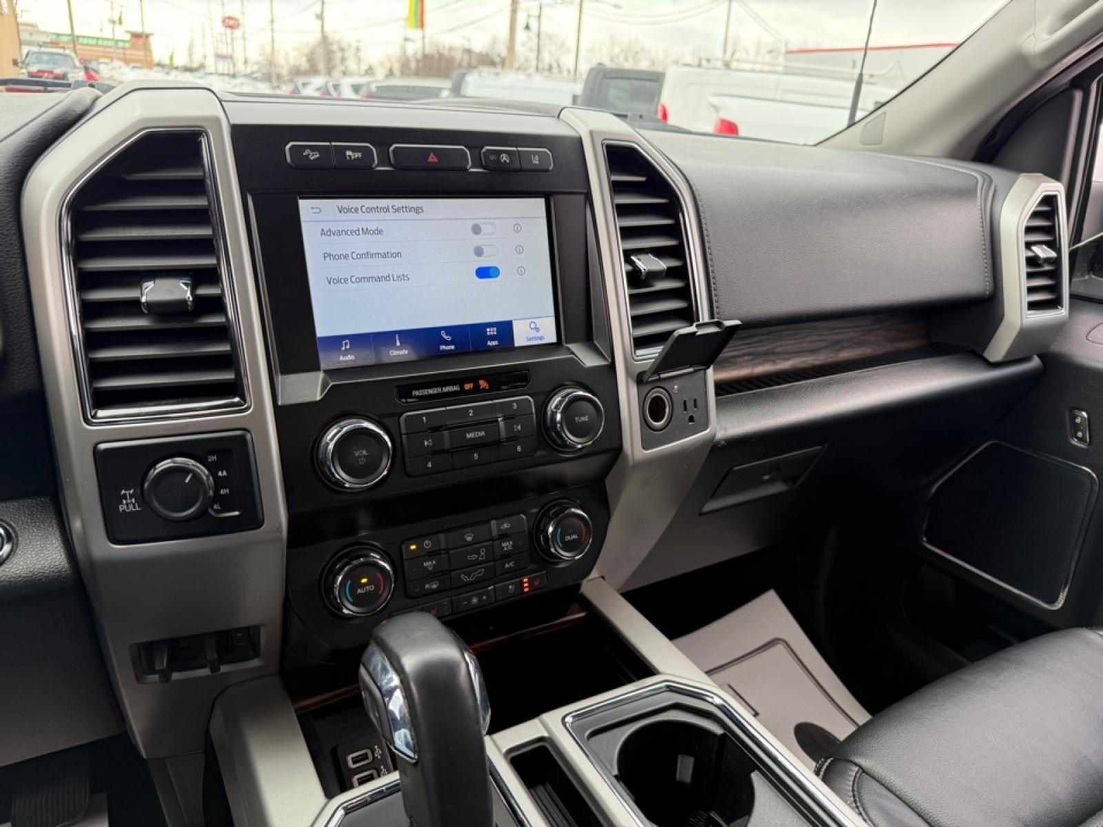 2020 Ford F-150 LARIAT, 39506, Photo