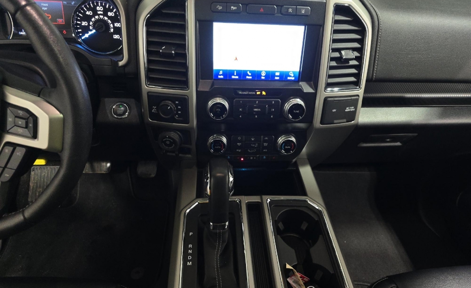 2020 Ford F-150 LARIAT, 39811, Photo