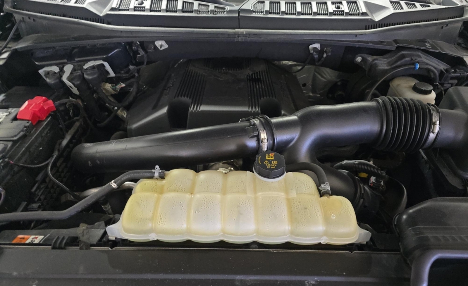 2020 Ford F-150 LARIAT, 39811, Photo