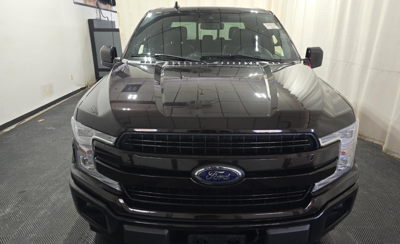 2020 Ford F-150 LARIAT, 39811, Photo