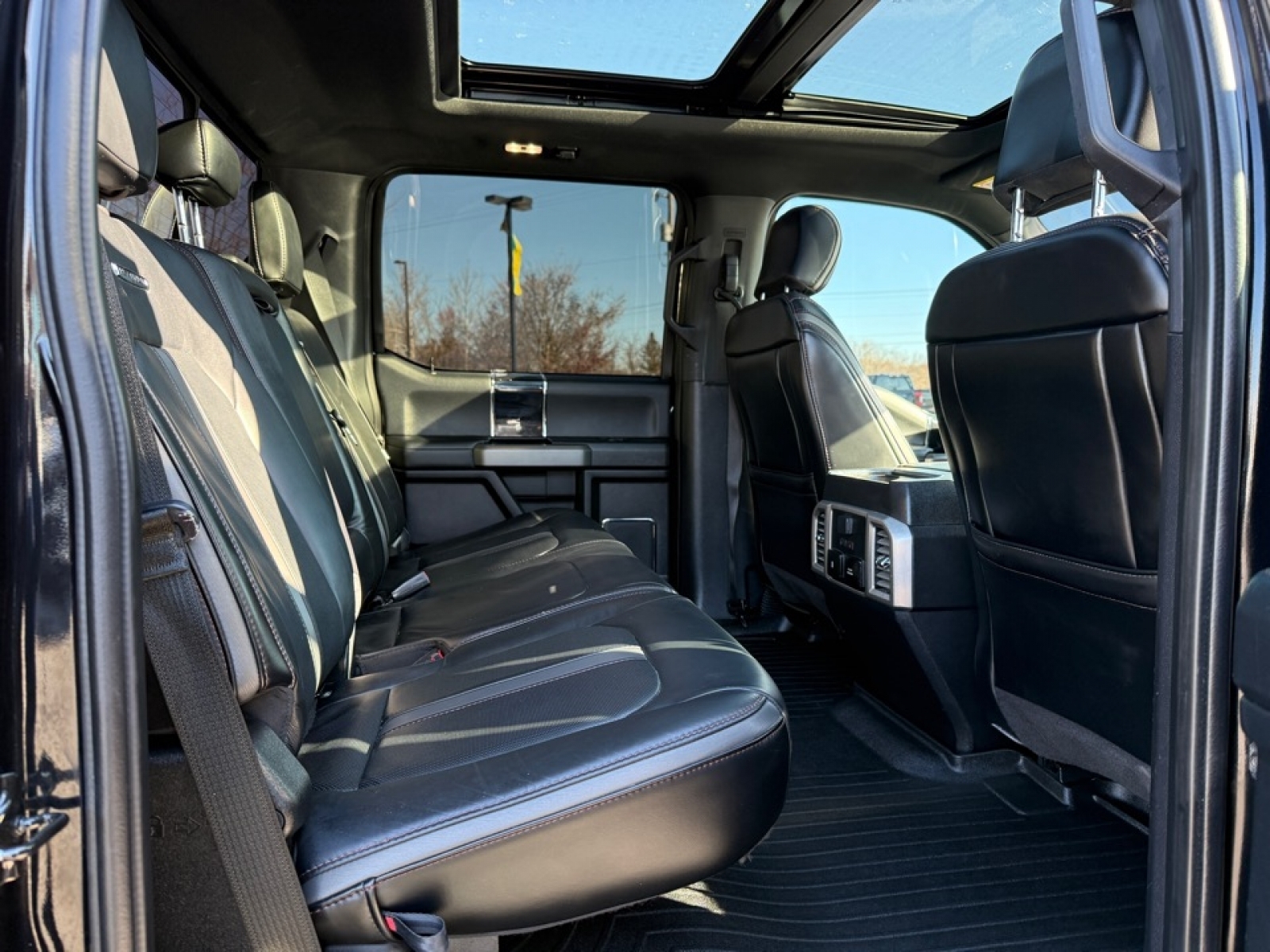 2020 Ford F-250 Platinum, 39139, Photo
