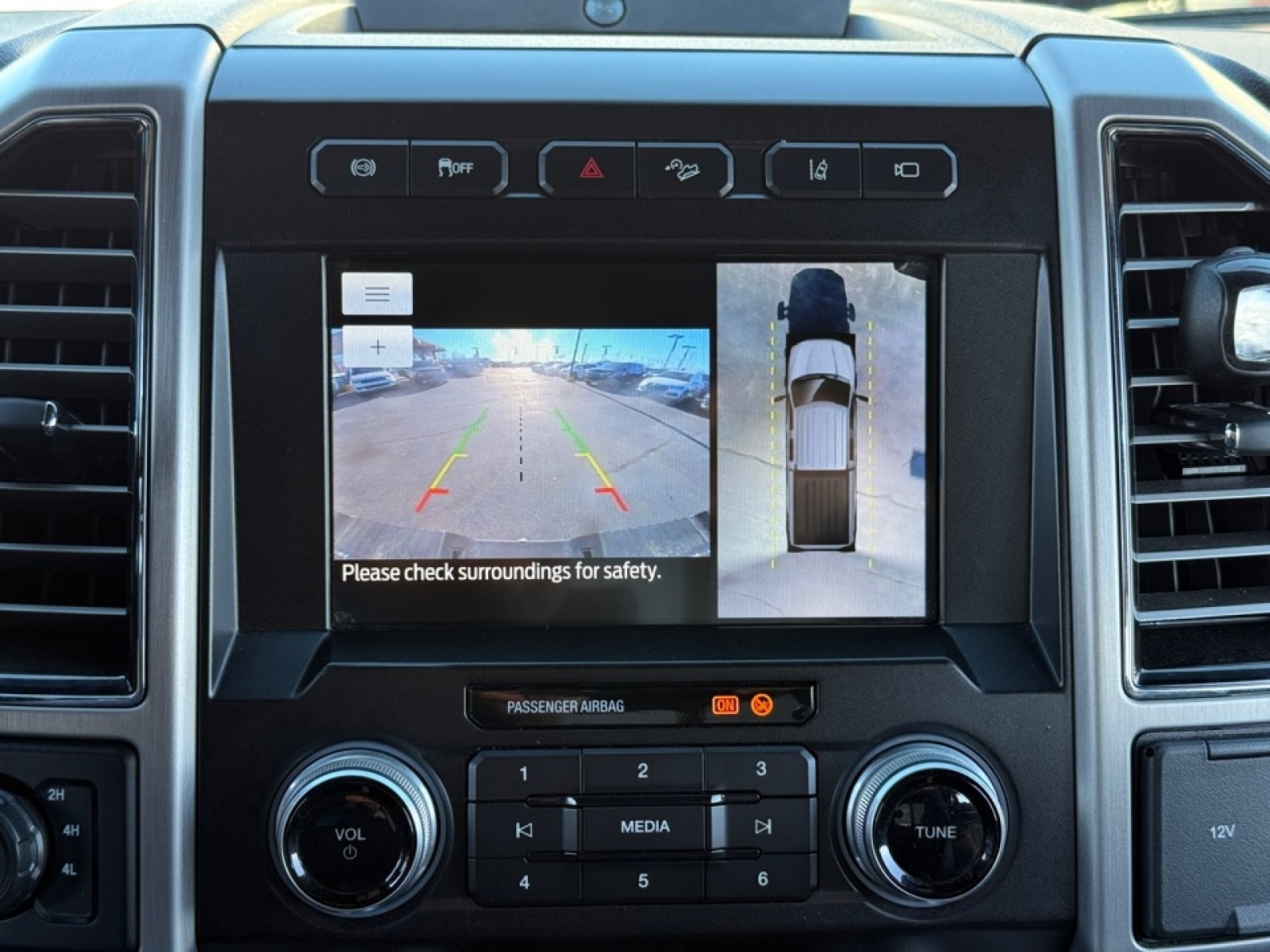 2020 Ford F-250 Platinum, 39139, Photo