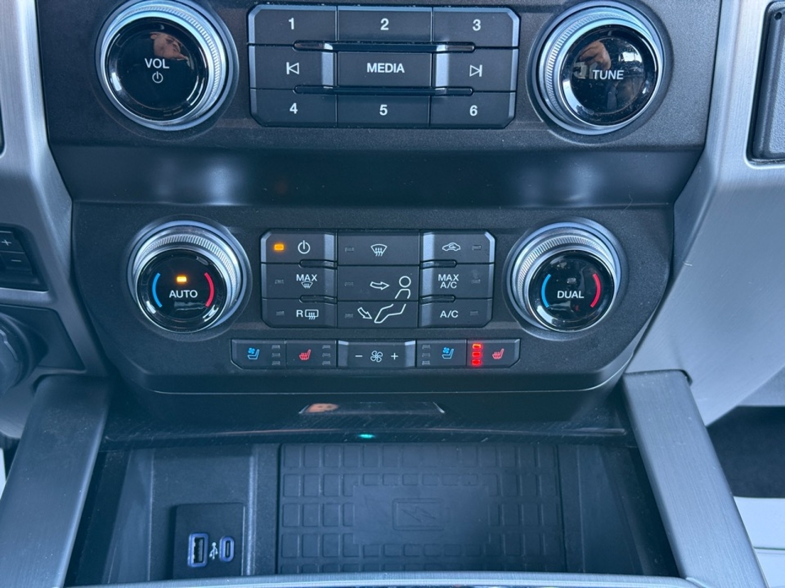 2020 Ford F-250 Platinum, 39139, Photo