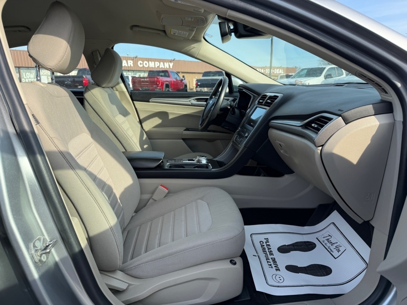 2020 Ford Fusion SE, 39253, Photo