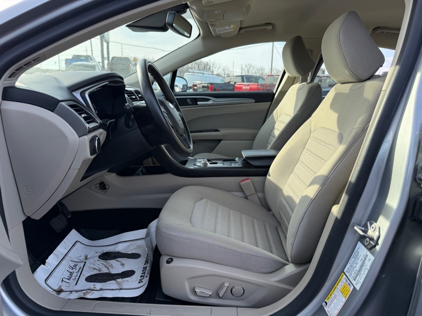 2020 Ford Fusion SE, 39253, Photo