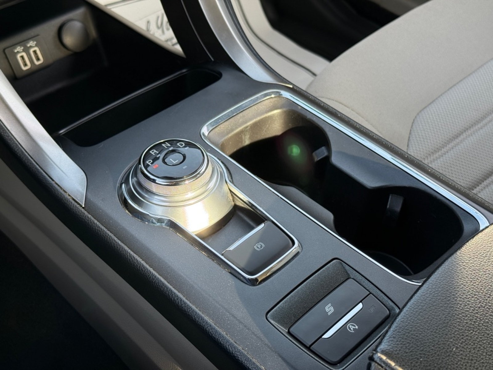 2020 Ford Fusion SE, 39253, Photo