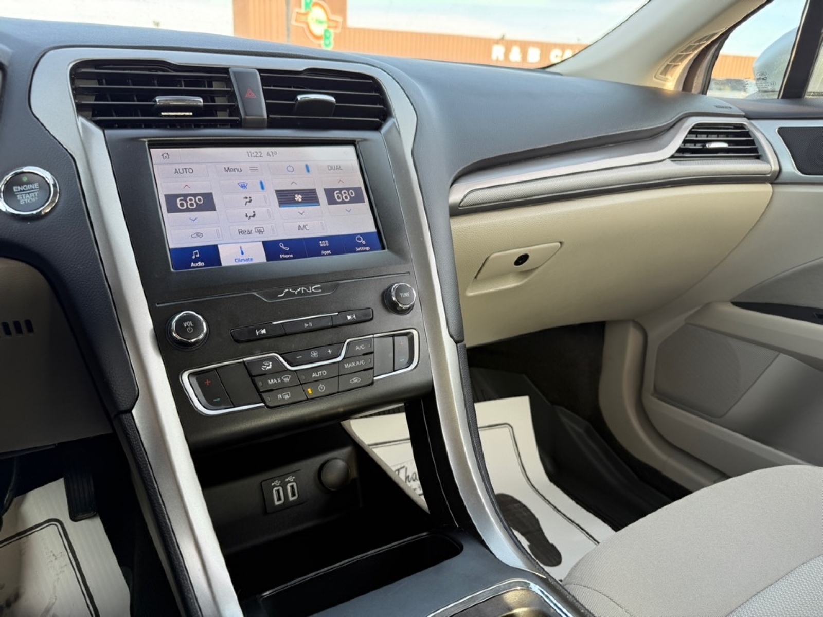 2020 Ford Fusion SE, 39253, Photo