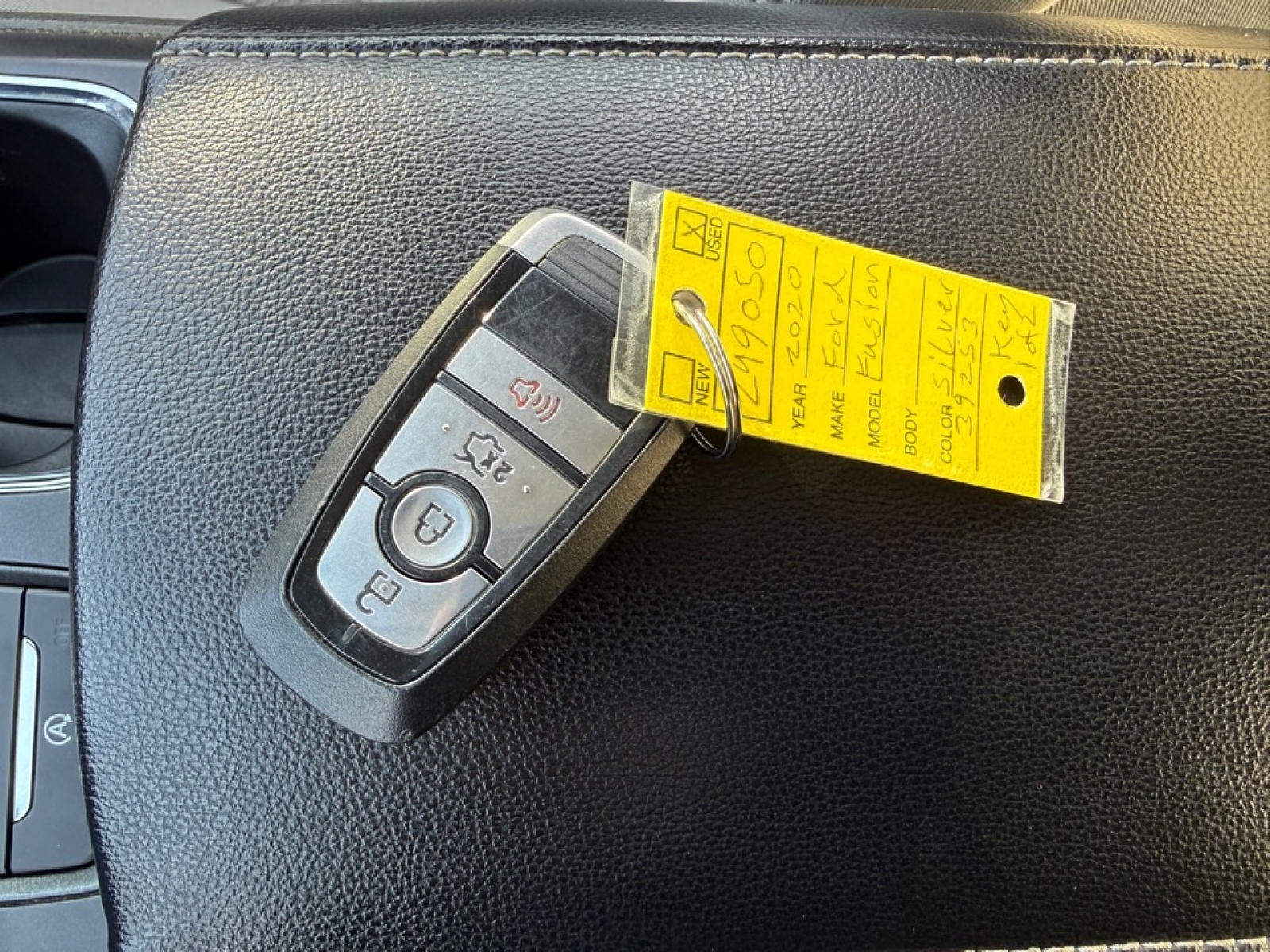 2020 Ford Fusion SE, 39253, Photo