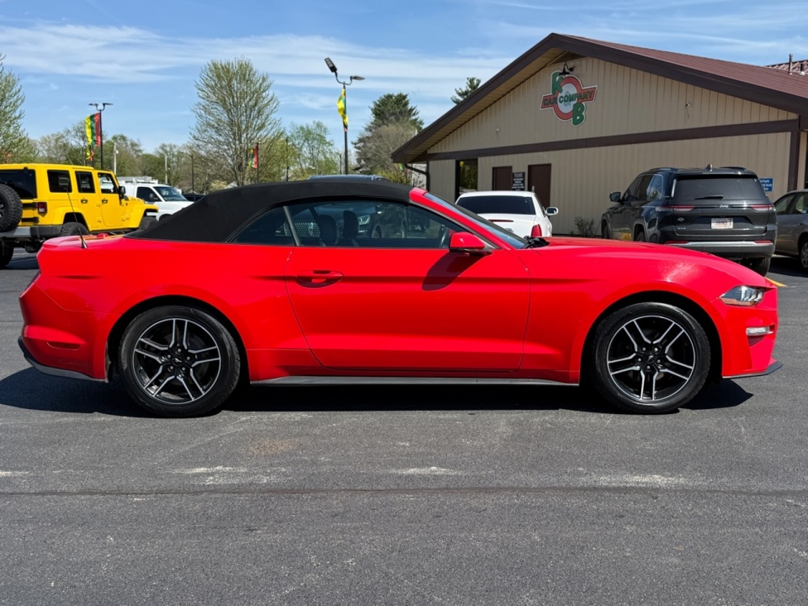 2020 Ford Mustang EcoBoost Premium Convertible, 39624, Photo